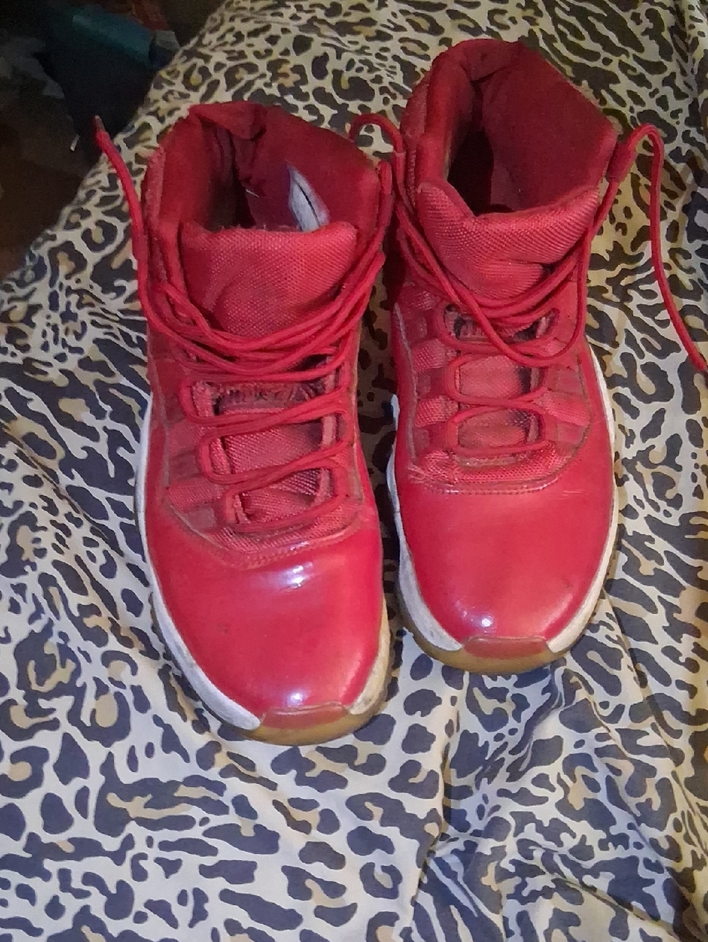 Jordan 11 Red Size 10